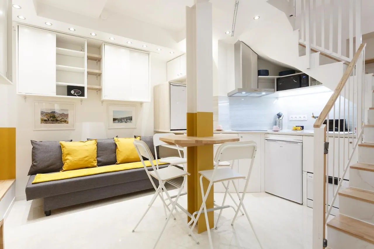 Bed & Breakfast Appartement Petits Champs Paris